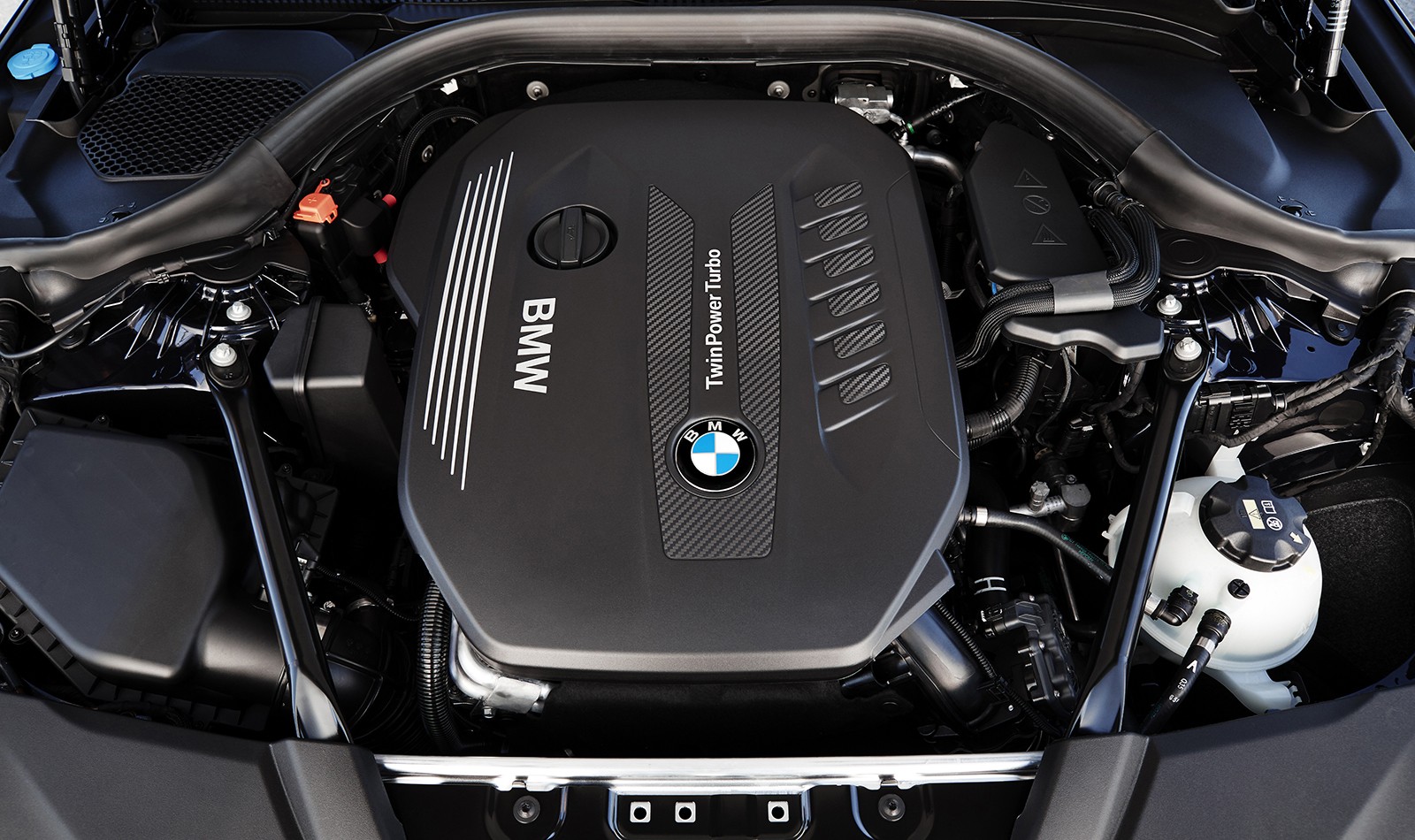 P90237283_highRes_the-new-bmw-5-series