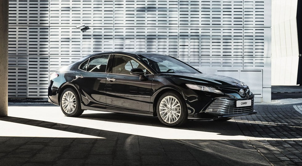0007-camry-exterior_1600x900_tcm-3020-1333739