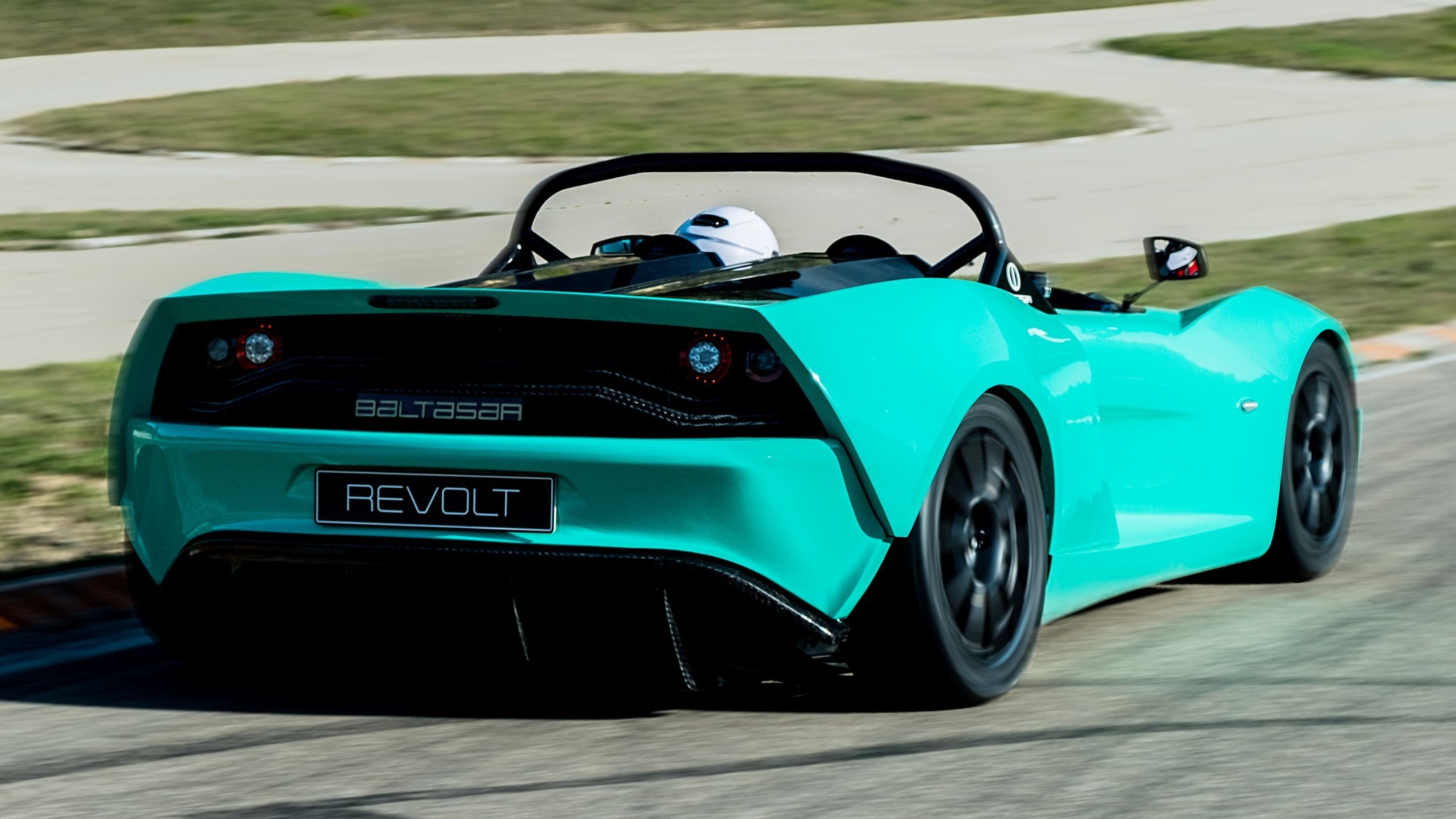 Baltasar Revolt – лёгкая и аскетичная испанская альтернатива новому Tesla Roadster