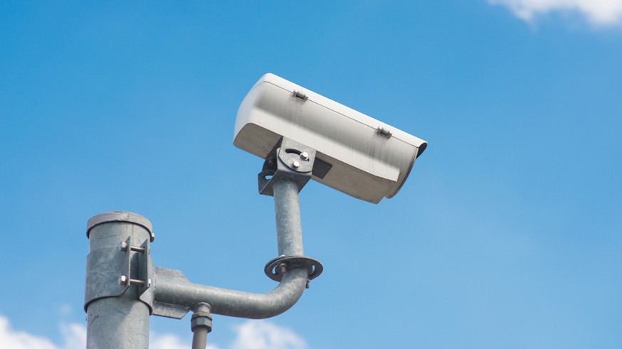 The traffic security CCTV camera operating on road detecting tra
