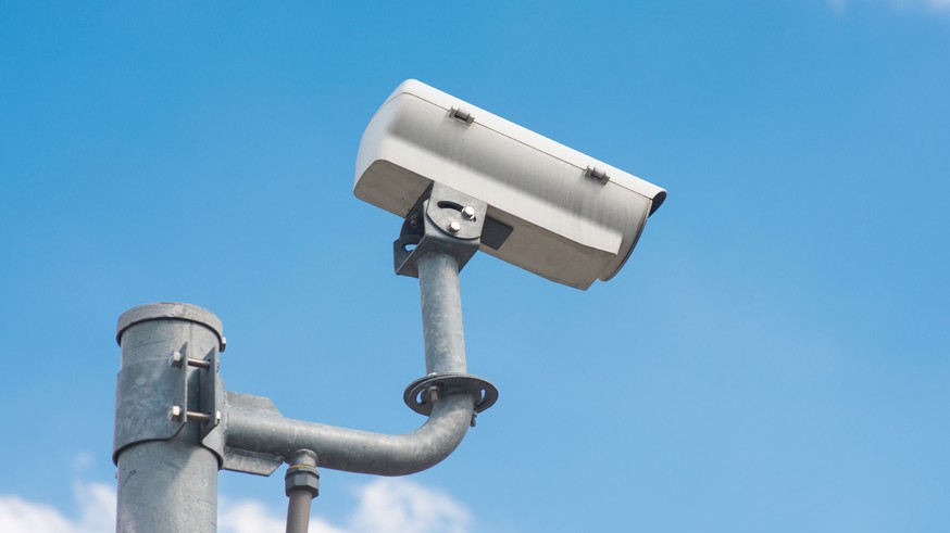 The traffic security CCTV camera operating on road detecting tra