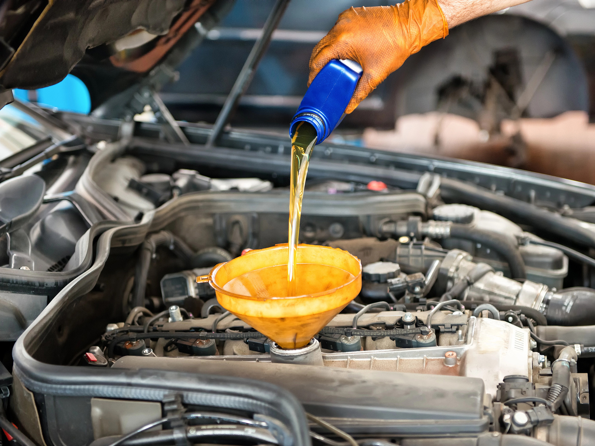 Эксперты рассказали как вязкость масла спасает ваш двигатель
