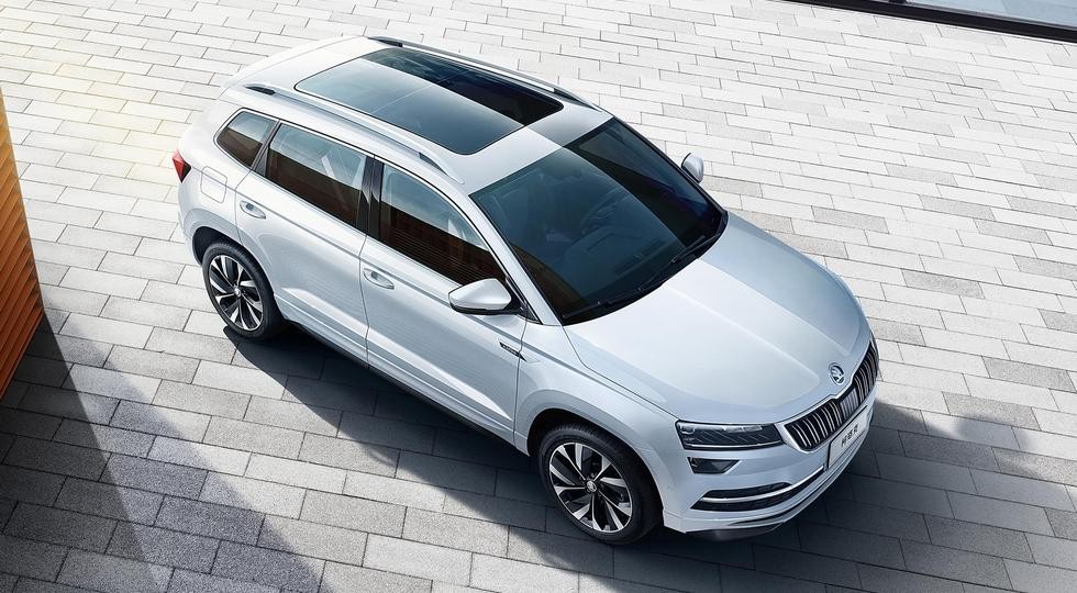 Удлиненный Skoda Karoq обновился раньше глобального: комплектаций – меньше, изменений тоже