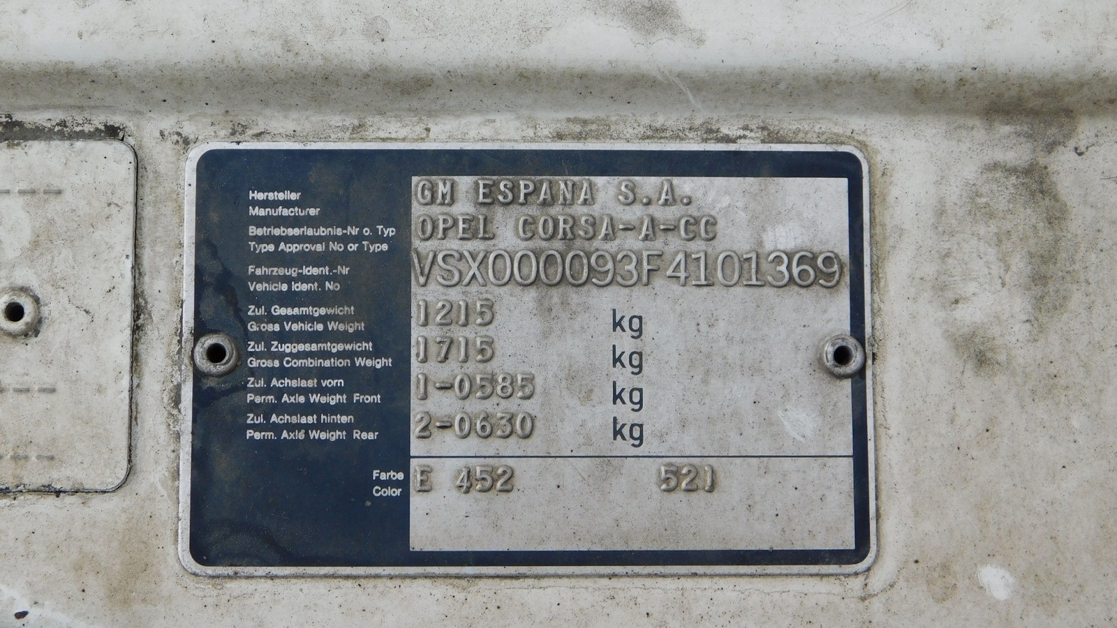 заводская табличка Opel Corsa