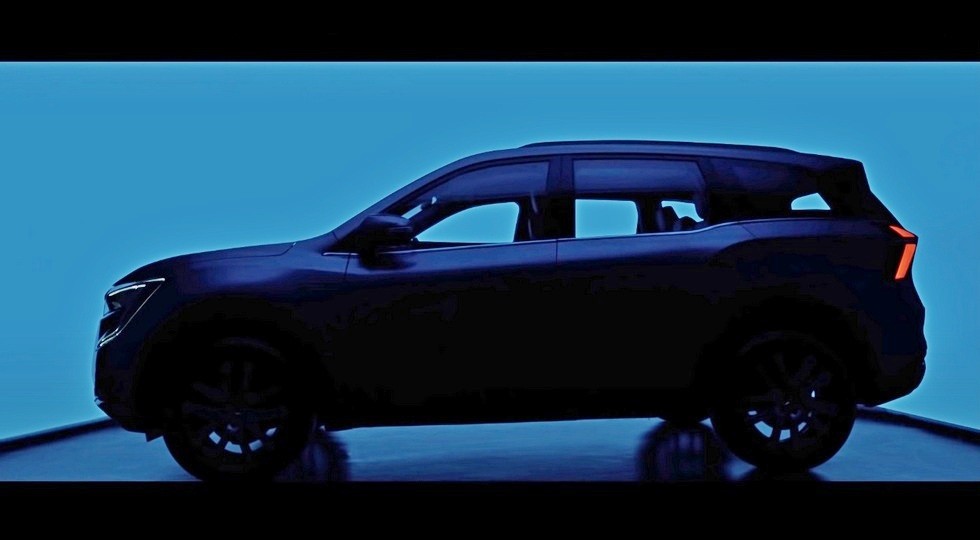 Бросивший вызов «премиальной» Creta кросс Mahindra XUV700 отличился оснащением и не только