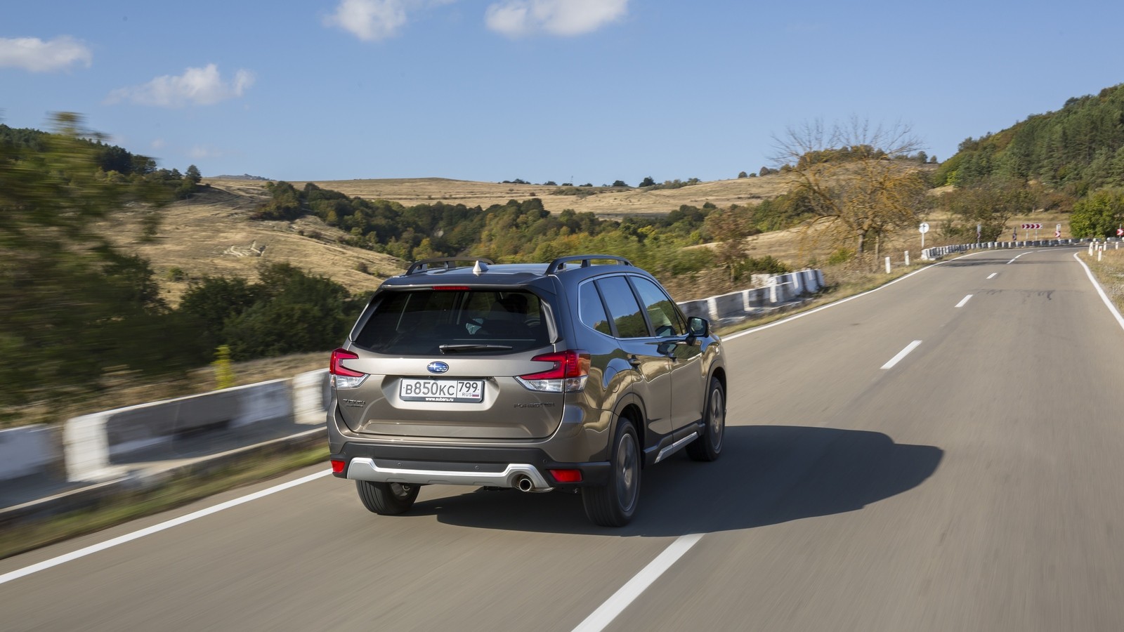 Subaru Forester SK сзади