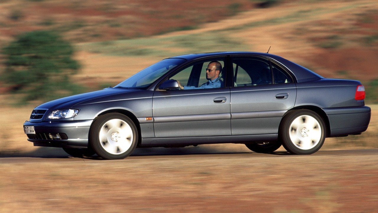 На фото: Opel Omega (B) '1999–2003