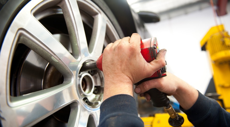 Tyre Service at Mechanic