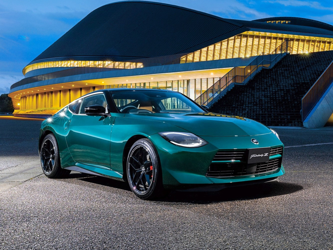 Обновлённый Nissan Z наконец-то представлен в Японии: МКП доступна на всех версиях