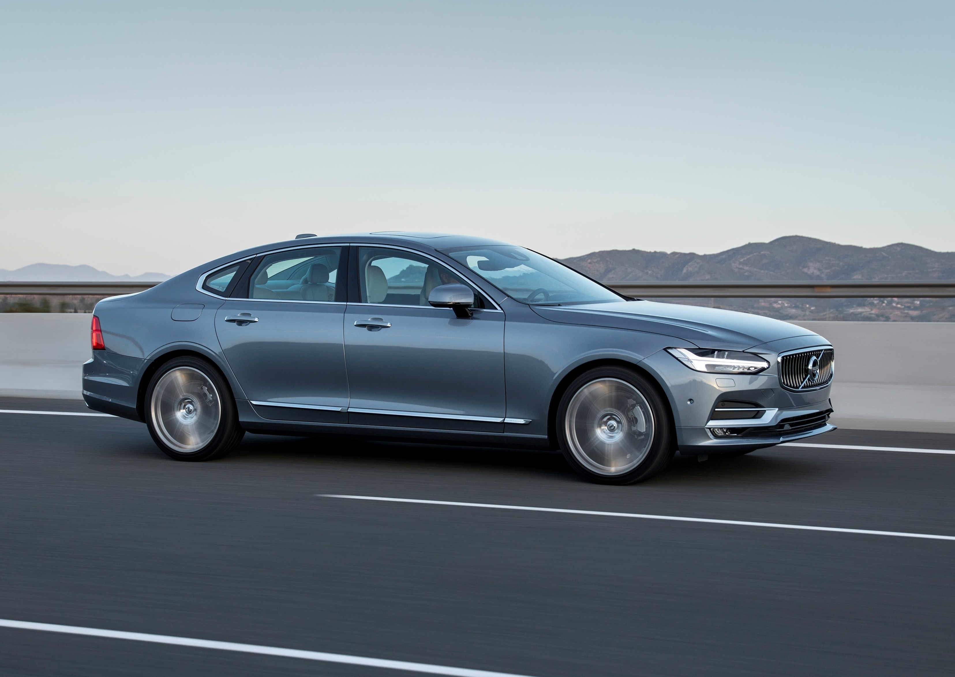New Volvo S90 location driving