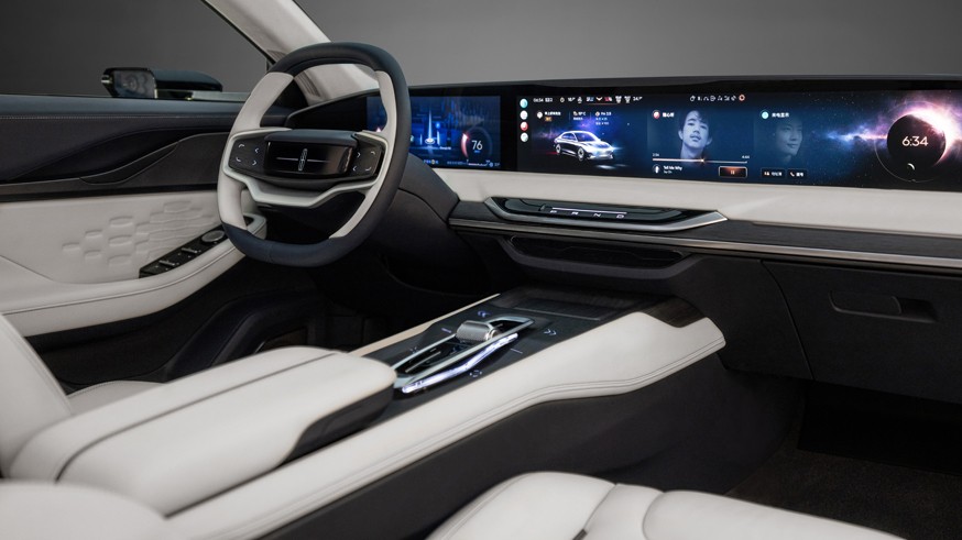 Lincoln готовится показать свой первый «батарейный» автомобиль: новинка засветила оптику