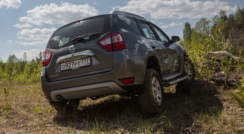 145560_Nissan_Terrano
