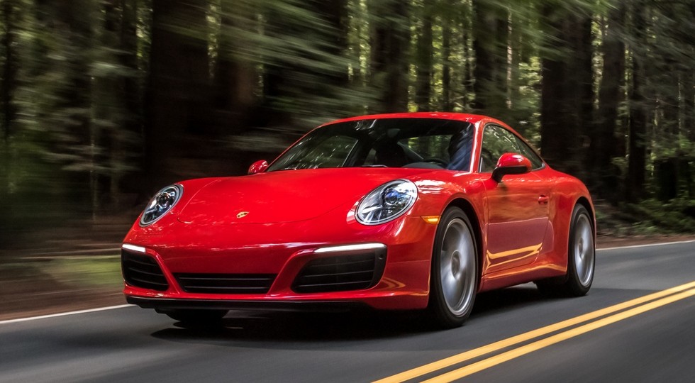 На фото: Porsche 911 Carrera Coupe