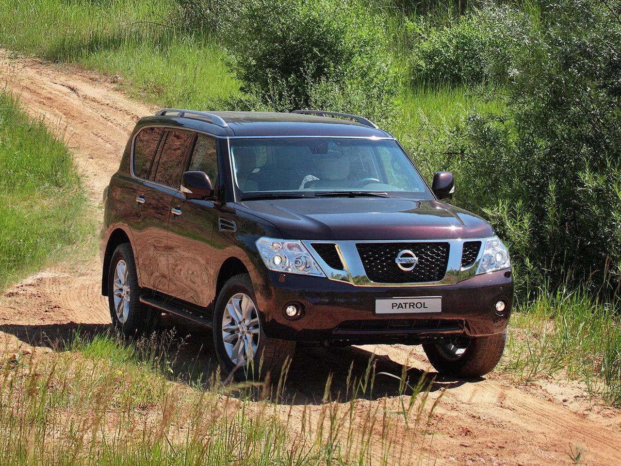 Мотор возьмет все: стоит ли покупать Nissan Patrol VI за 2,5 миллиона рублей