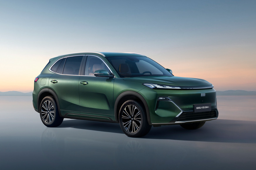 Не Belgee: кроссовер Geely Galaxy Starship 7 появится в России под родным брендом
