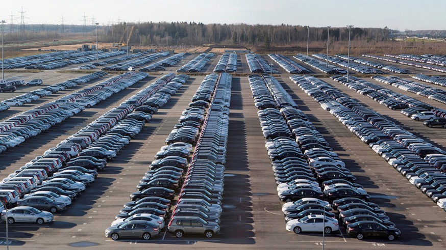 Минпромторг РФ передумал: дефицит автомобилей в 2022 году сохранится