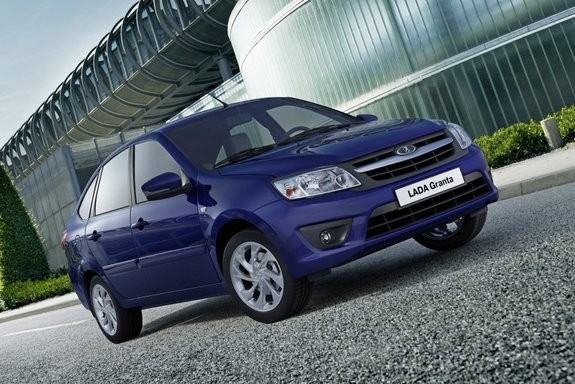 Lada Kalina и Lada Granta стали тише и дороже