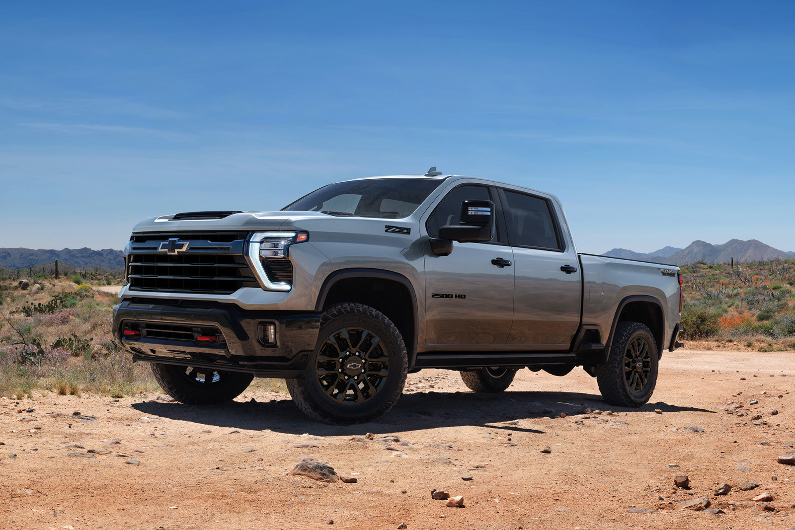 Известны характеристики турбодизеля V8 Duramax для Chevrolet Silverado HD и GMC Sierra HD