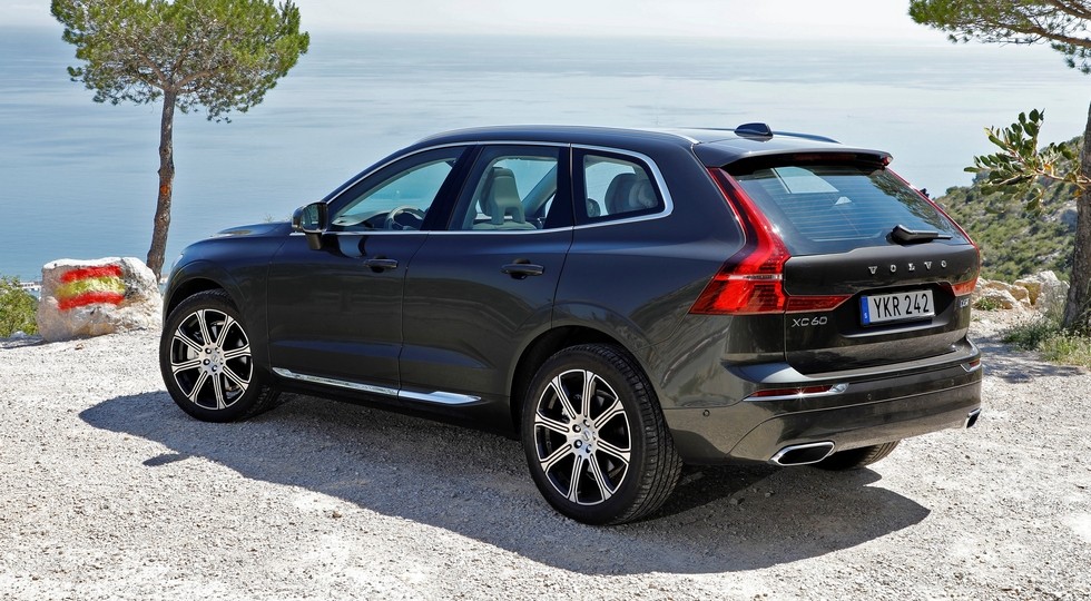 На фото: новый Volvo XC60