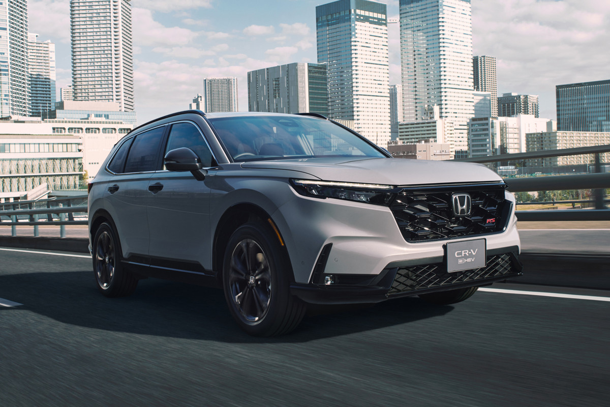 Актуальный кроссовер Honda CR-V наконец-то добрался до домашнего рынка, цены известны