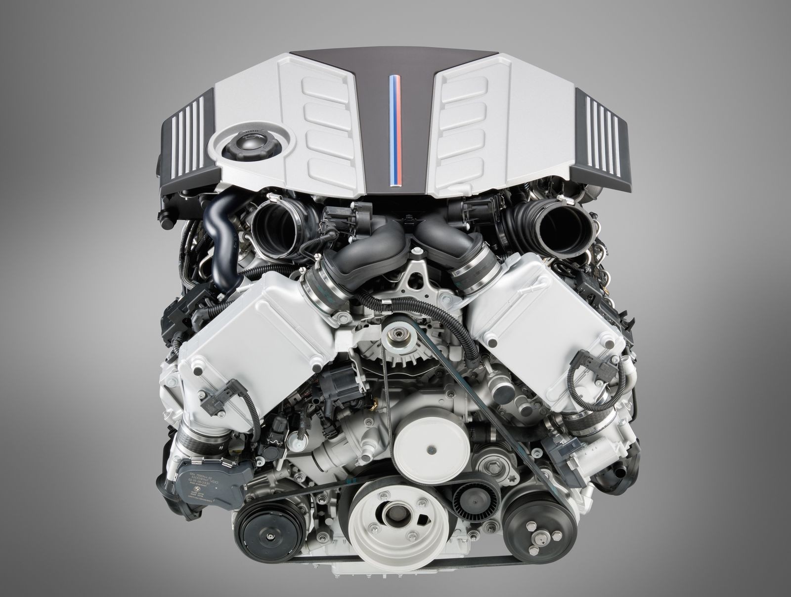 Мотор BMW S63B44