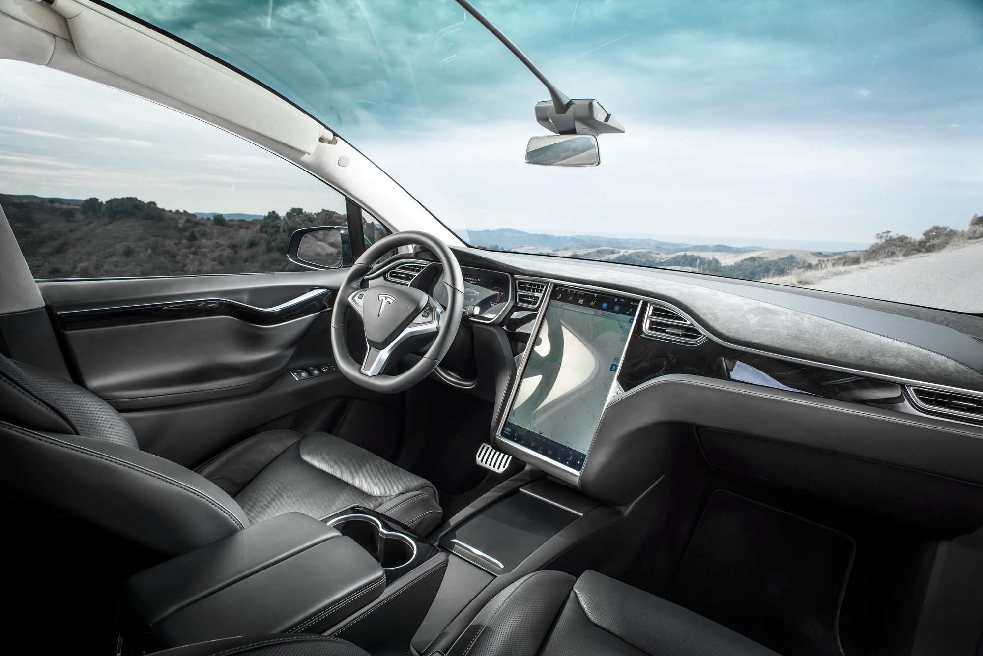 Плохая память: Tesla очень не любит отзывать автомобили, но её опять заставили!