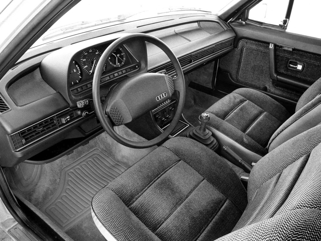 Сто на сорок один: сравниваем АЗЛК-2141 и Audi 100 C2