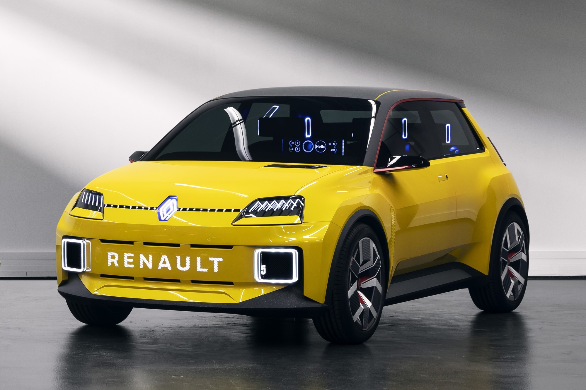 Батарейная диверсификация: Renault анонсировала две Гигафабрики в Европе