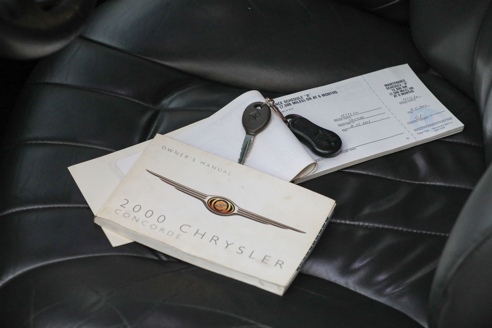 Салон с квартиру и запчасти за копейки: опыт владения Chrysler Concorde за 220 000 рублей