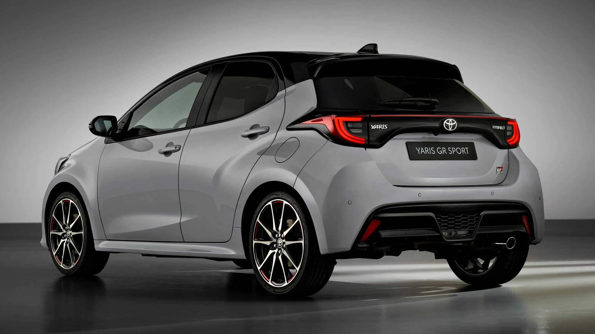 «Подогретый» Toyota Yaris GR Sport для Европы: заводской тюнинг без прибавки в мощности