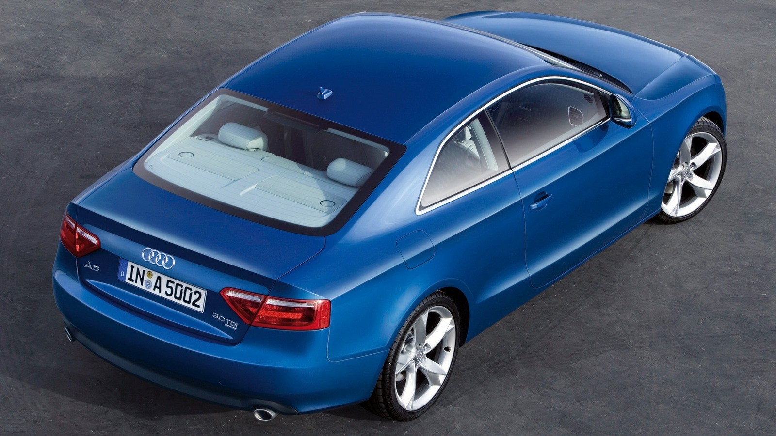На фото: Audi A5 3.0 TDI quattro Coupé 