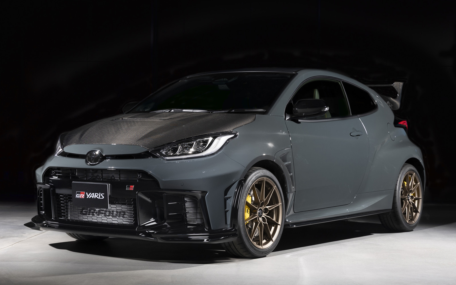 Toyota показала хот-хэтч GR Yaris Morizo RR: новый аэродинамический обвес и гоночный руль