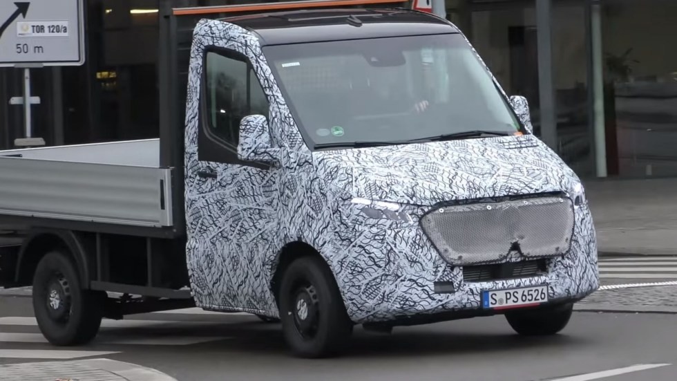 mercedes-benz-sprinter-2018-spy-1