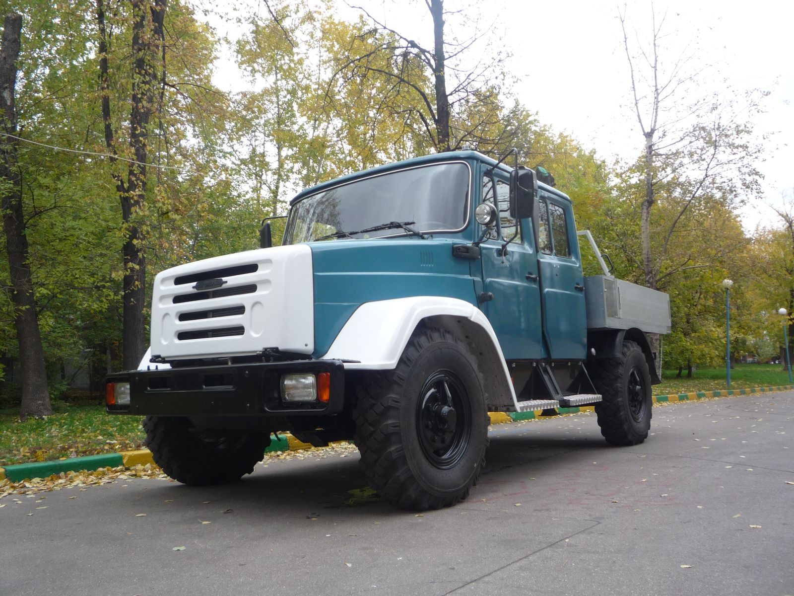 Стой, «Синяя птица»: первый в мире грузовик с дисковыми трансмиссионными тормозами из СССР