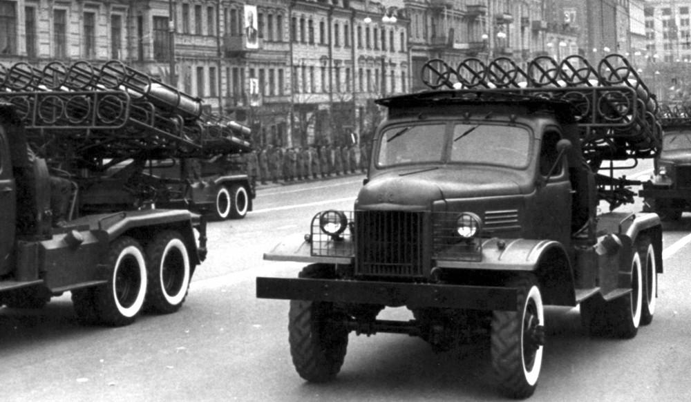 В честь Победы: 75 лет развития автобронетехники СССР и России в парадах на Красной площади