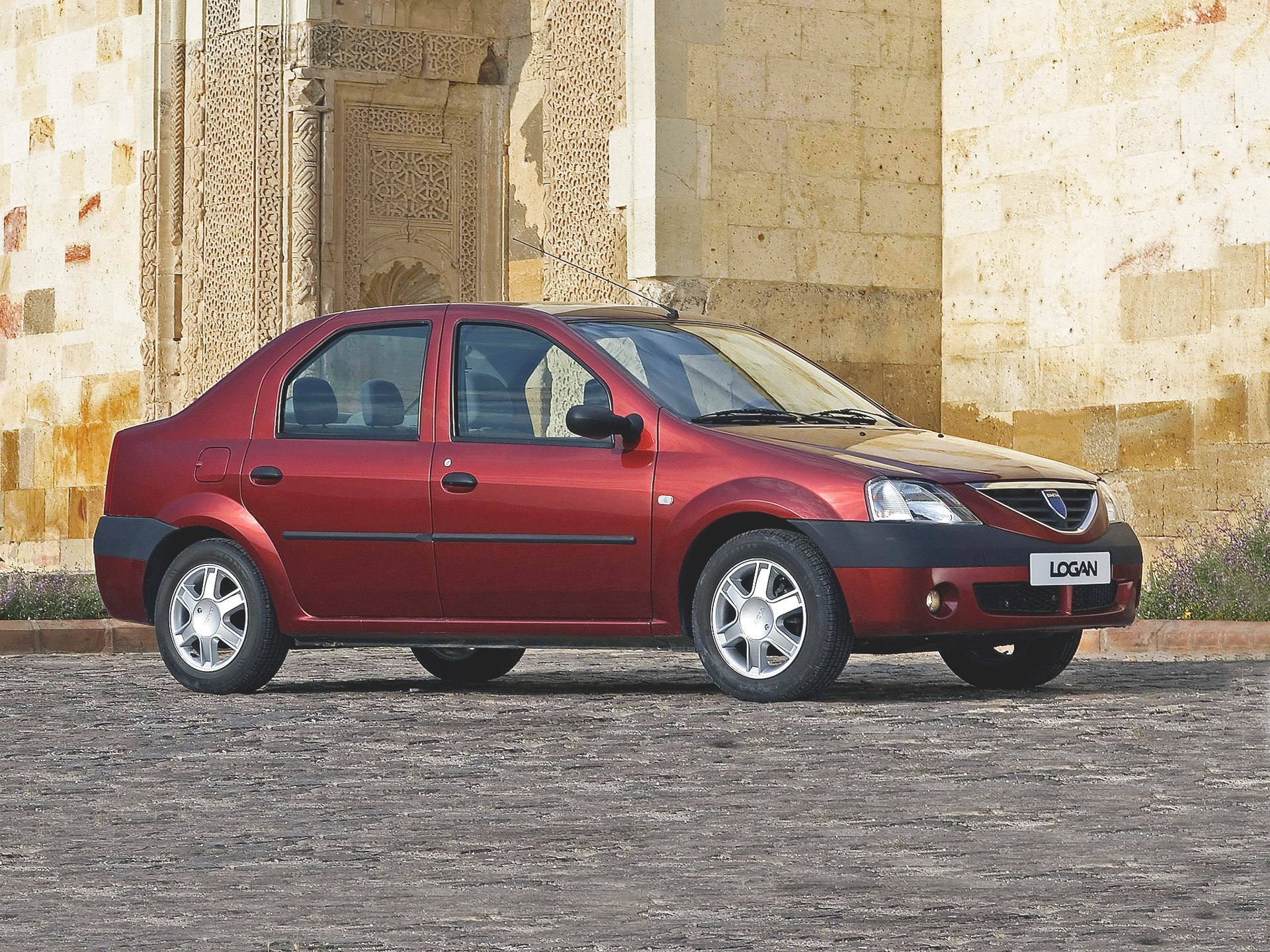 Рено логан 1.4 1 поколения. Dacia Logan 2004. Dacia Logan 1. Рено Логан 4. Dacia Logan 2007.