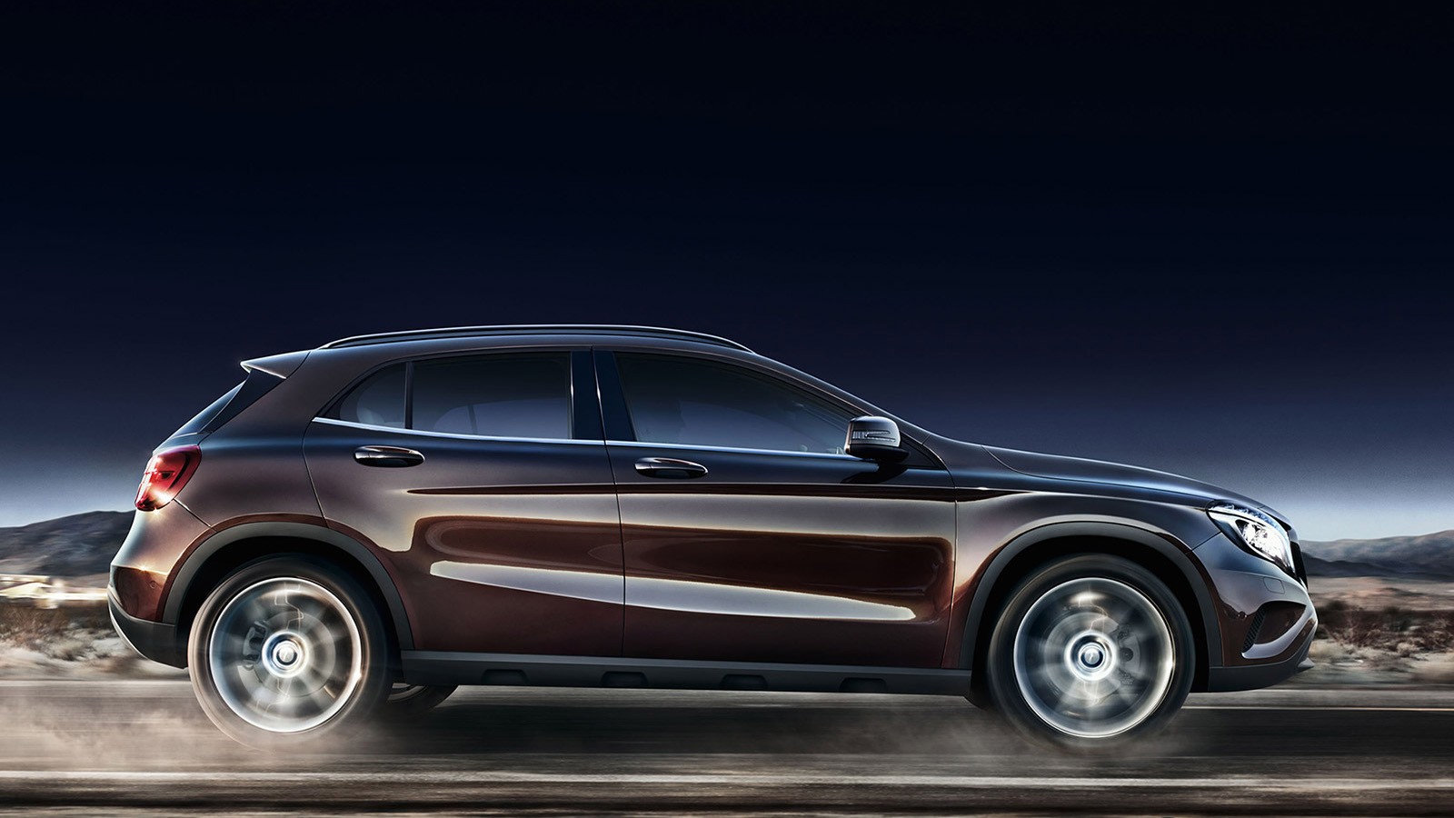 На фото: Mercedes Benz GLA