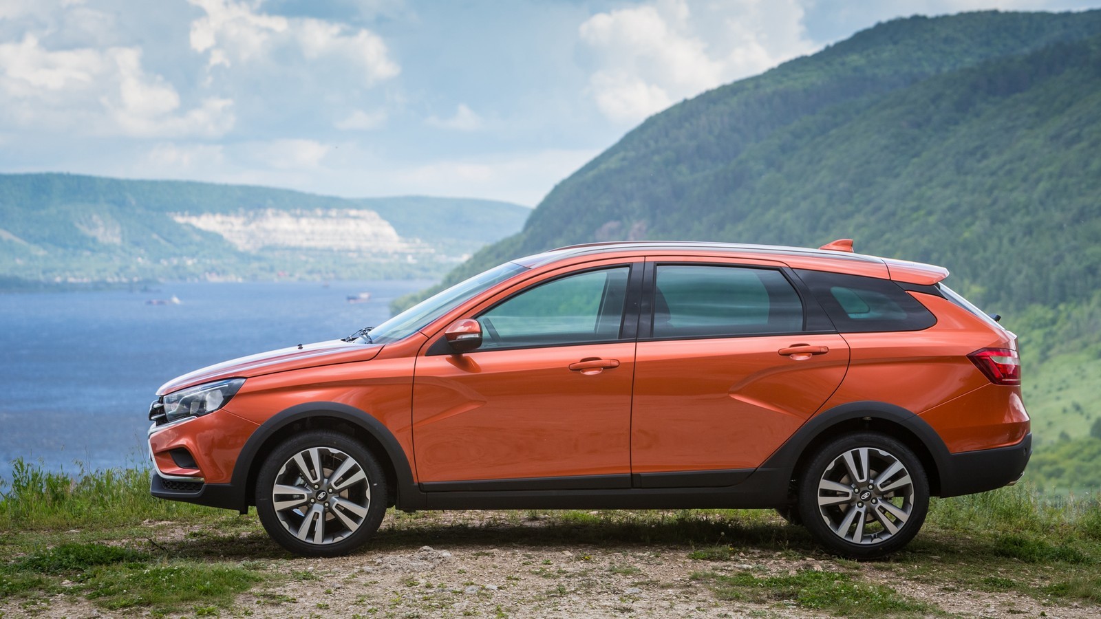 Lada Vesta SW Cross