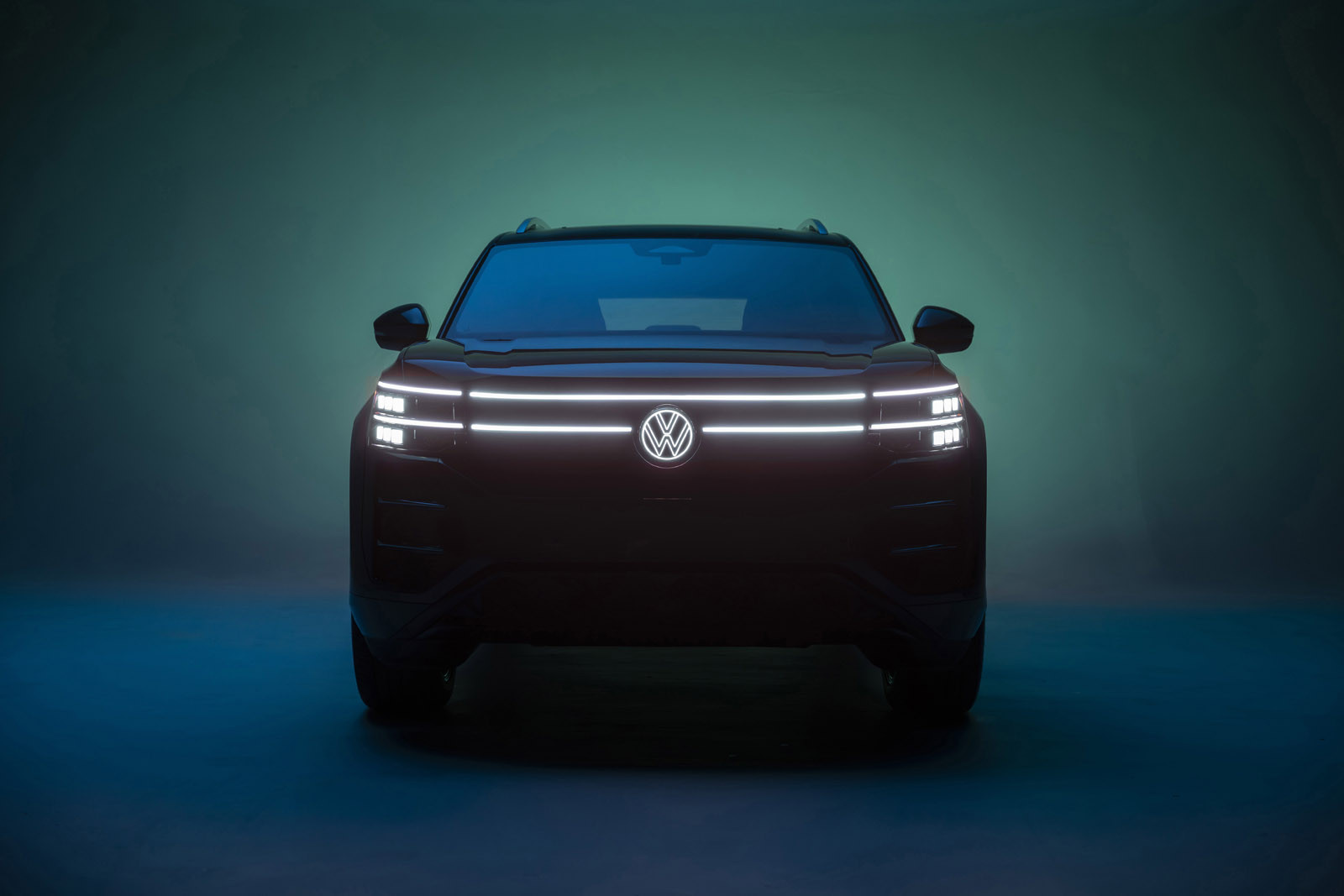 Volkswagen готовит к скорой премьере Atlas Cross Sport нового поколения