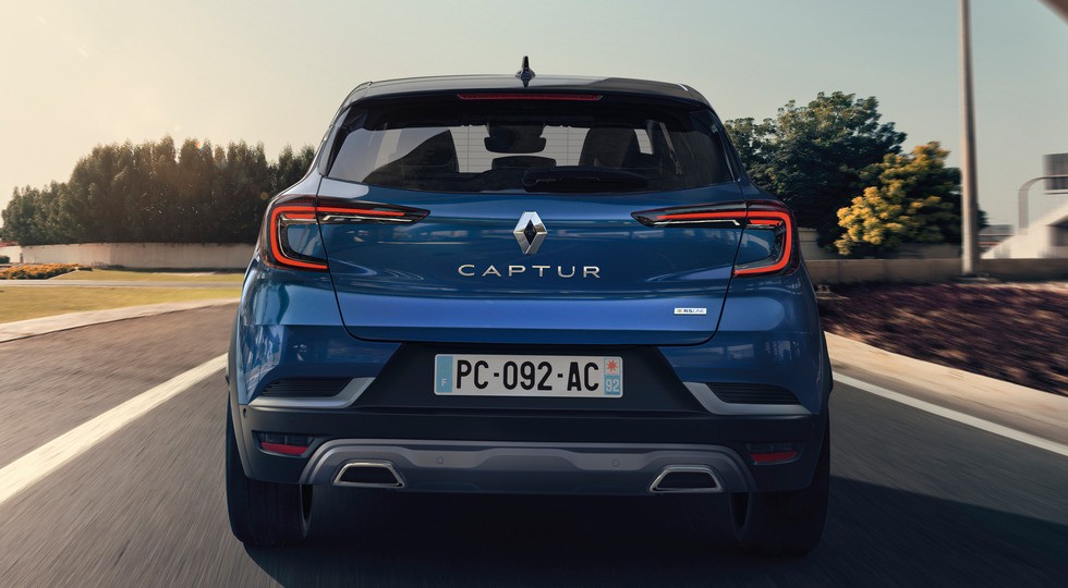 Renault Captur-2021: отставка дизеля, версия «под спорт» и обновки для топового SUV