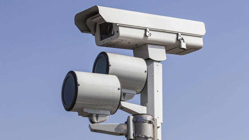 В РФ могут появиться новые дорожные знаки: они предупредят о выезде из зоны под контролем камер