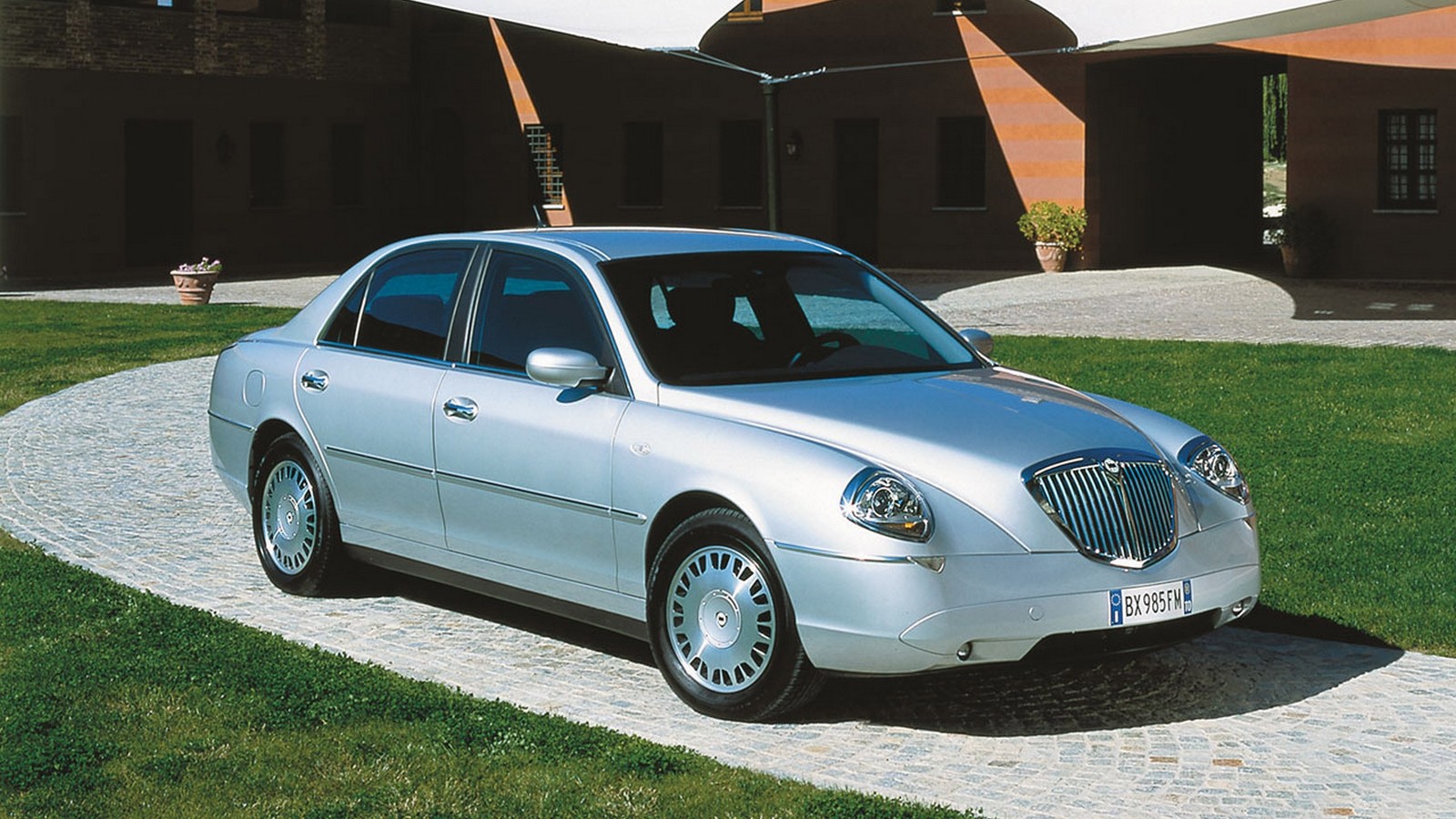 Lancia thesis продам