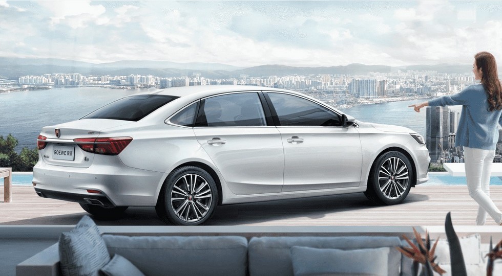 Конкурент VW Jetta и Nissan Sentra от Roewe: новый облик и пополнение в семействе