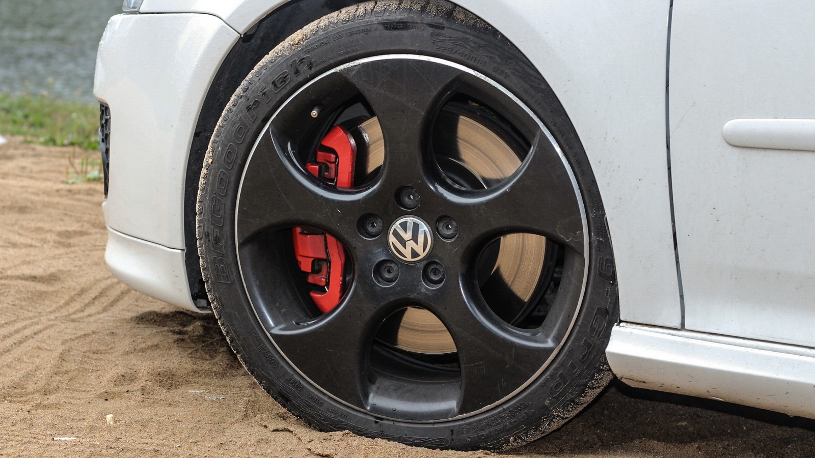 Volkswagen Golf GTI колесо