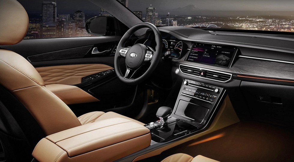 Уступивший Hyundai седан Kia Cadenza обновился перед сменой поколений: богаче и без дизеля