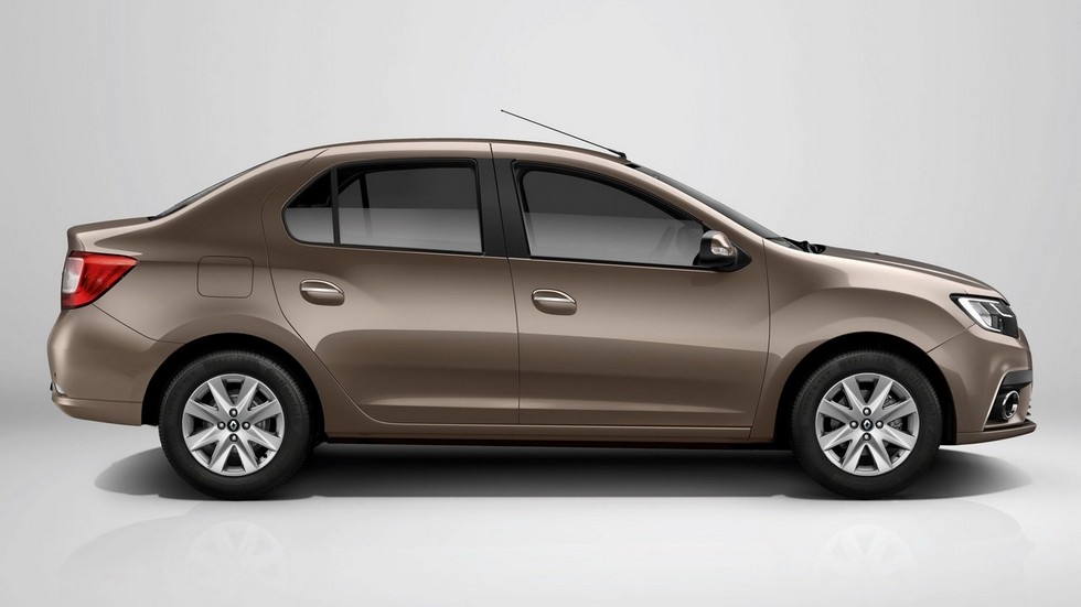 Renault Logan коричневый сбоку