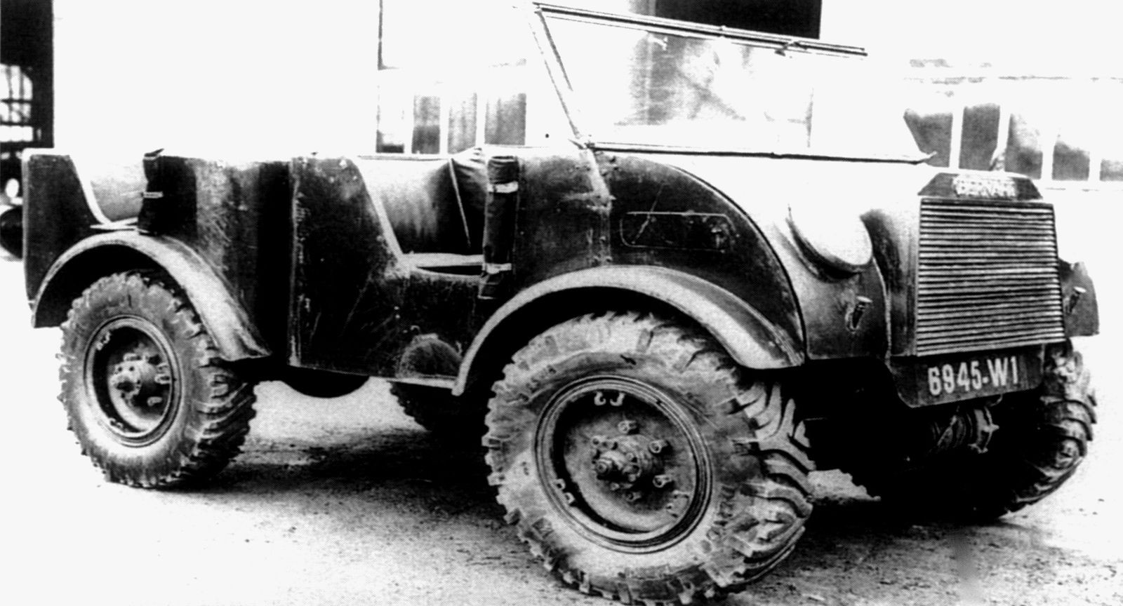 Электрогибриды, вращающиеся рамы и огромные колёса: самые необычные авто Второй мировой