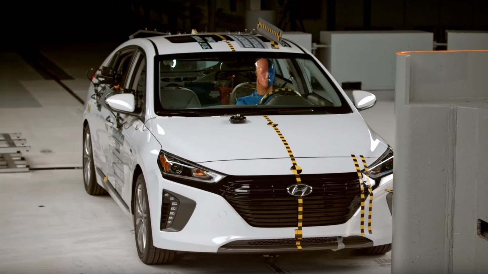 hyundai-iihs-tests-3