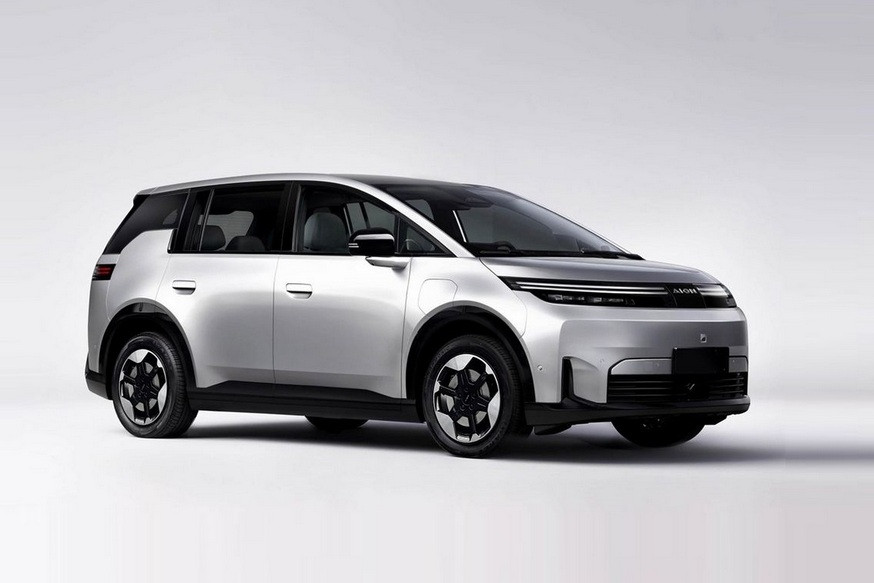 Бренд Aion, который появится в РФ, анонсировал новинку: не то кроссовер, не то компактвэн