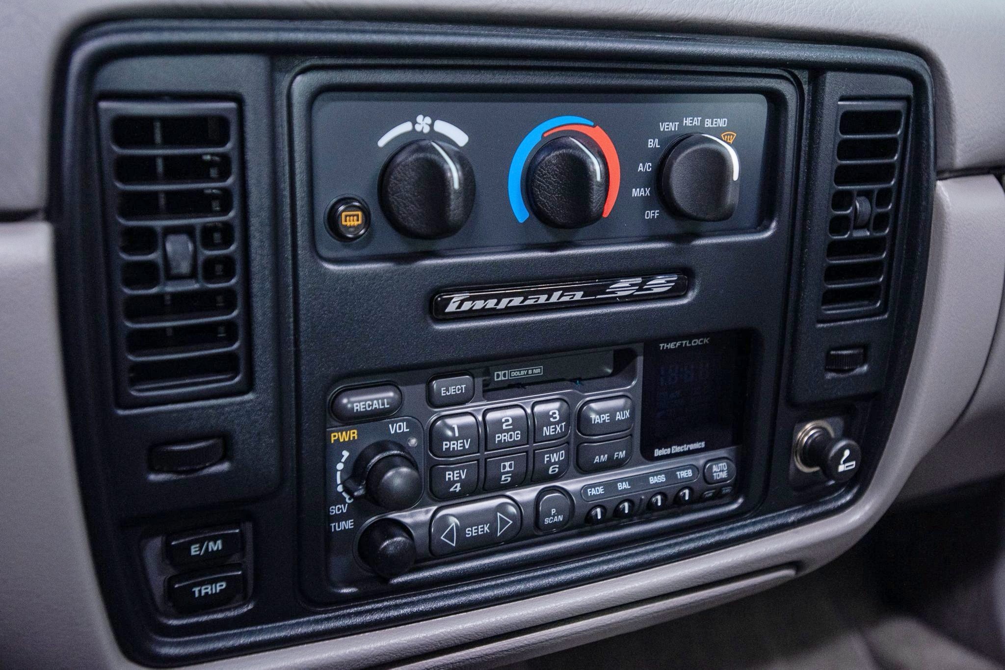 Рамный спортседан Chevrolet Impala SS на аукционе: идеальное состояние и почти даром